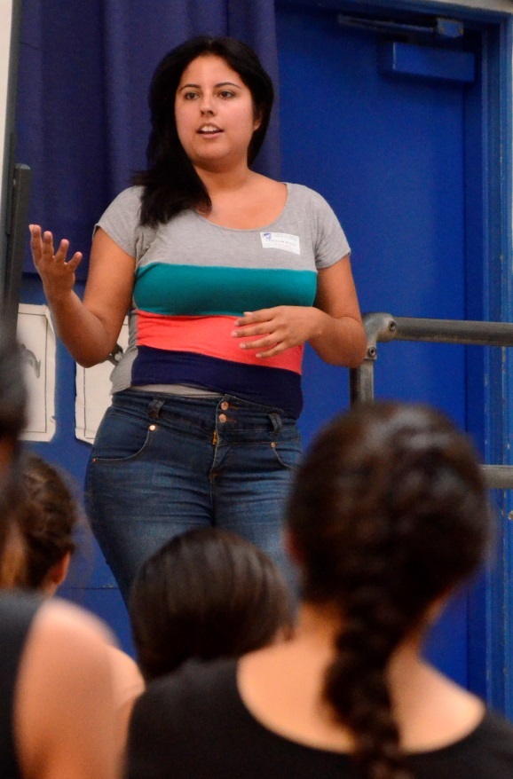 Batiz addresses CVH ballet students