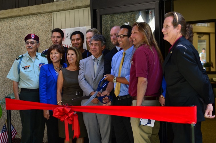 Dignitaries and student veterans gather for VRC dedication