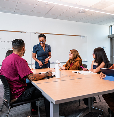 Southwestern College Professor Shaunte Griffith-Jackson teaching students about the sciences.