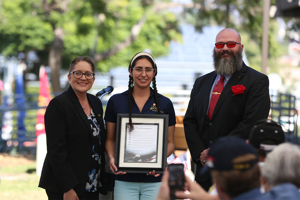 Student and Staff from Veteran Services Offie